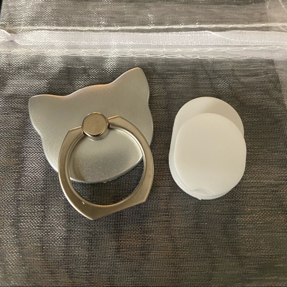 Silver cat phone ring